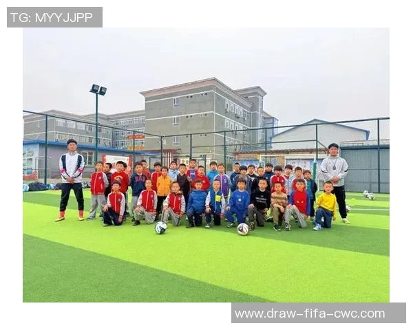 学校购置30个足球以提升学生体育活动和团队合作能力